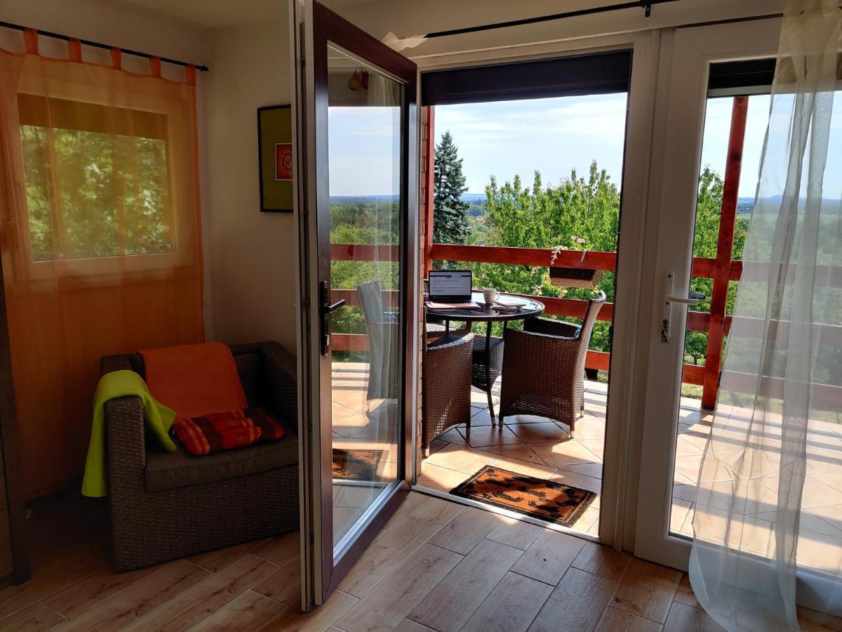Appartement Krisztina - Különálló - Itt Csak Ti Vagytok Leányfalu