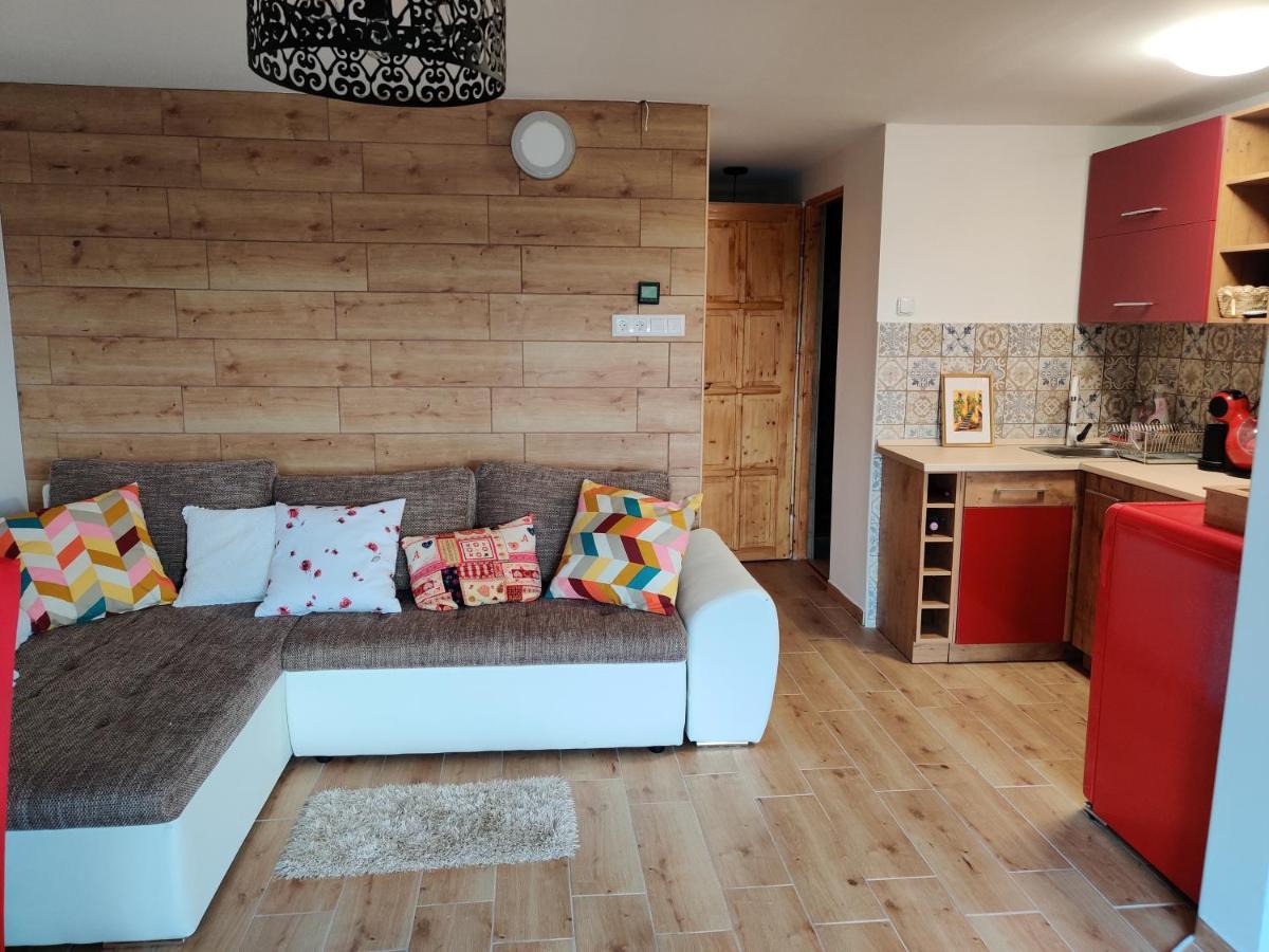 Appartement Krisztina - Különálló - Itt Csak Ti Vagytok Leányfalu
