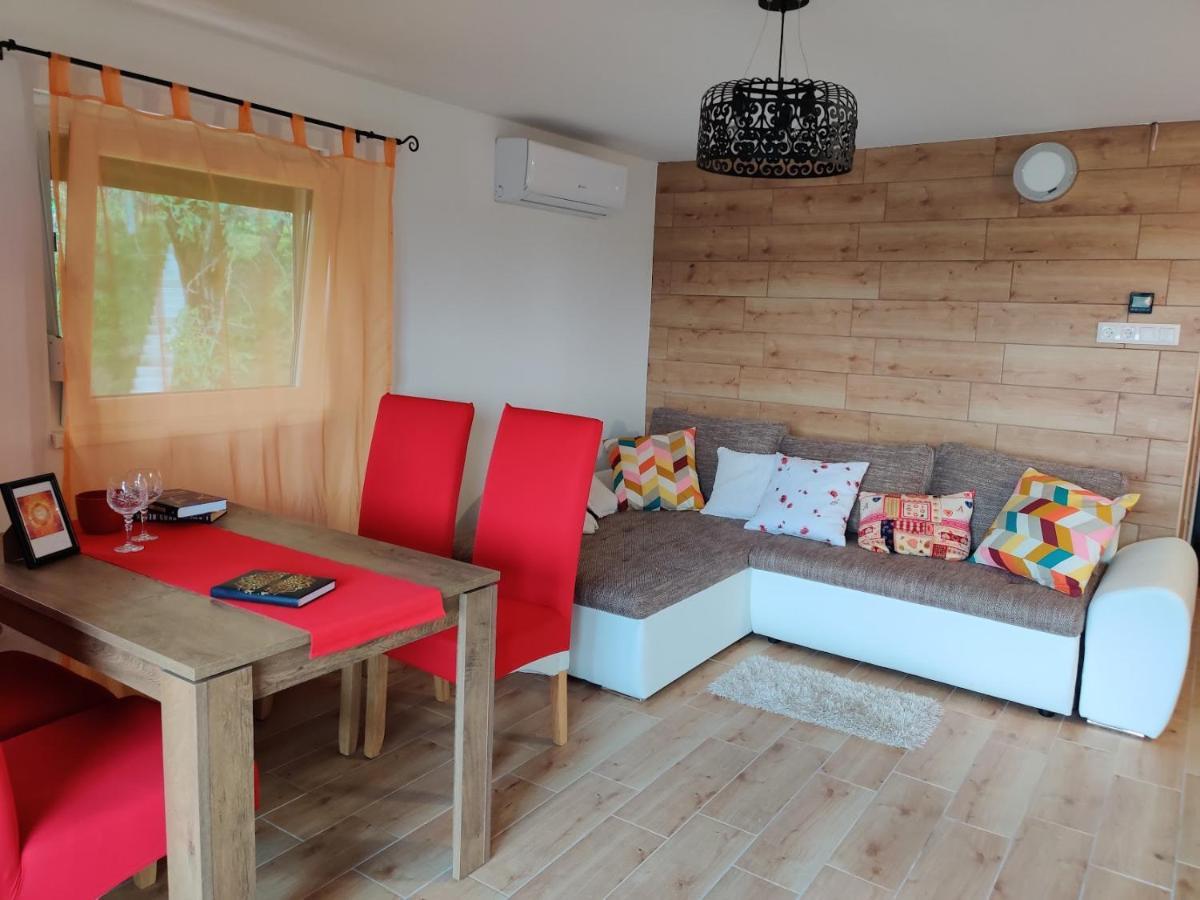 Krisztina - Különálló - Itt Csak Ti Vagytok Appartement Leányfalu